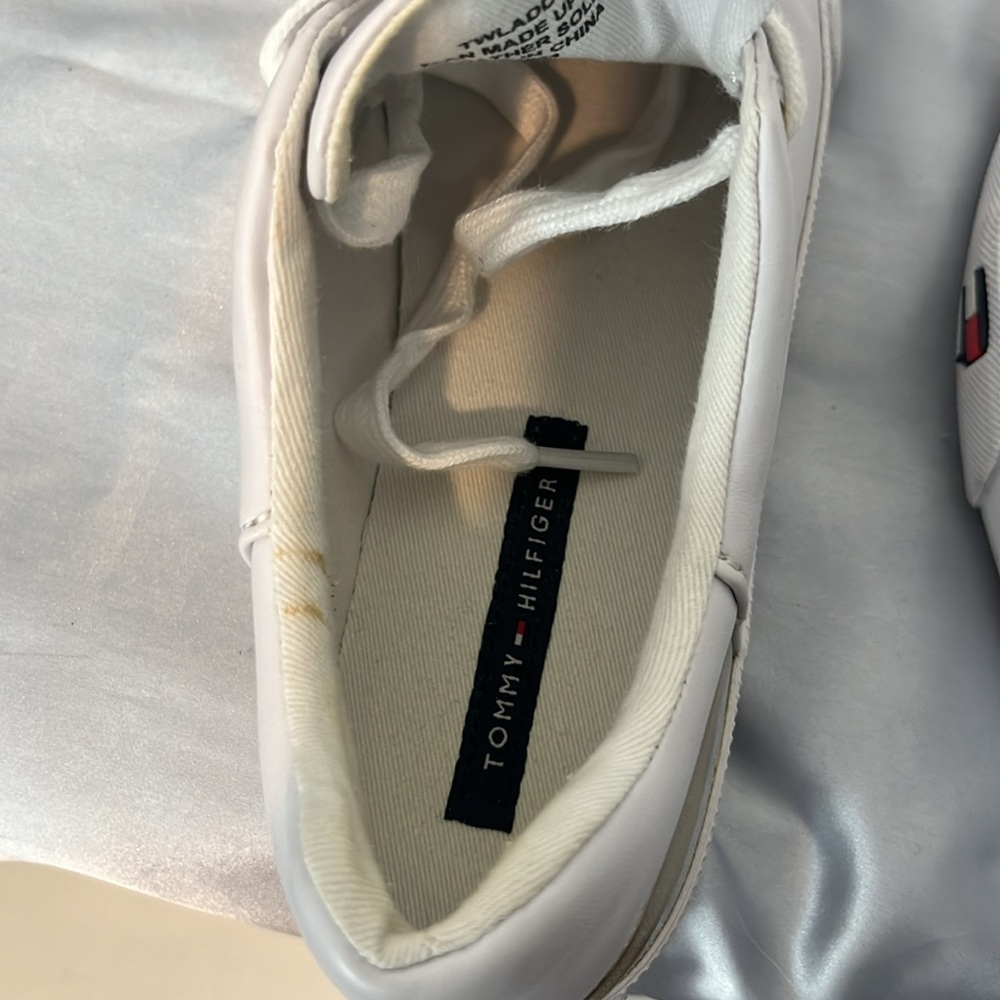 Tommy Hilfiger White Leather Sole Sneakers - Picture 12 of 13